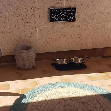 Apartment 200m De La