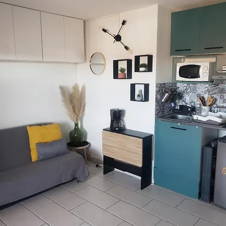Apartamento 200m De La *