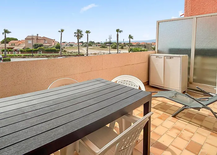 Apartment Cosy 4 Pers A 150m De La !